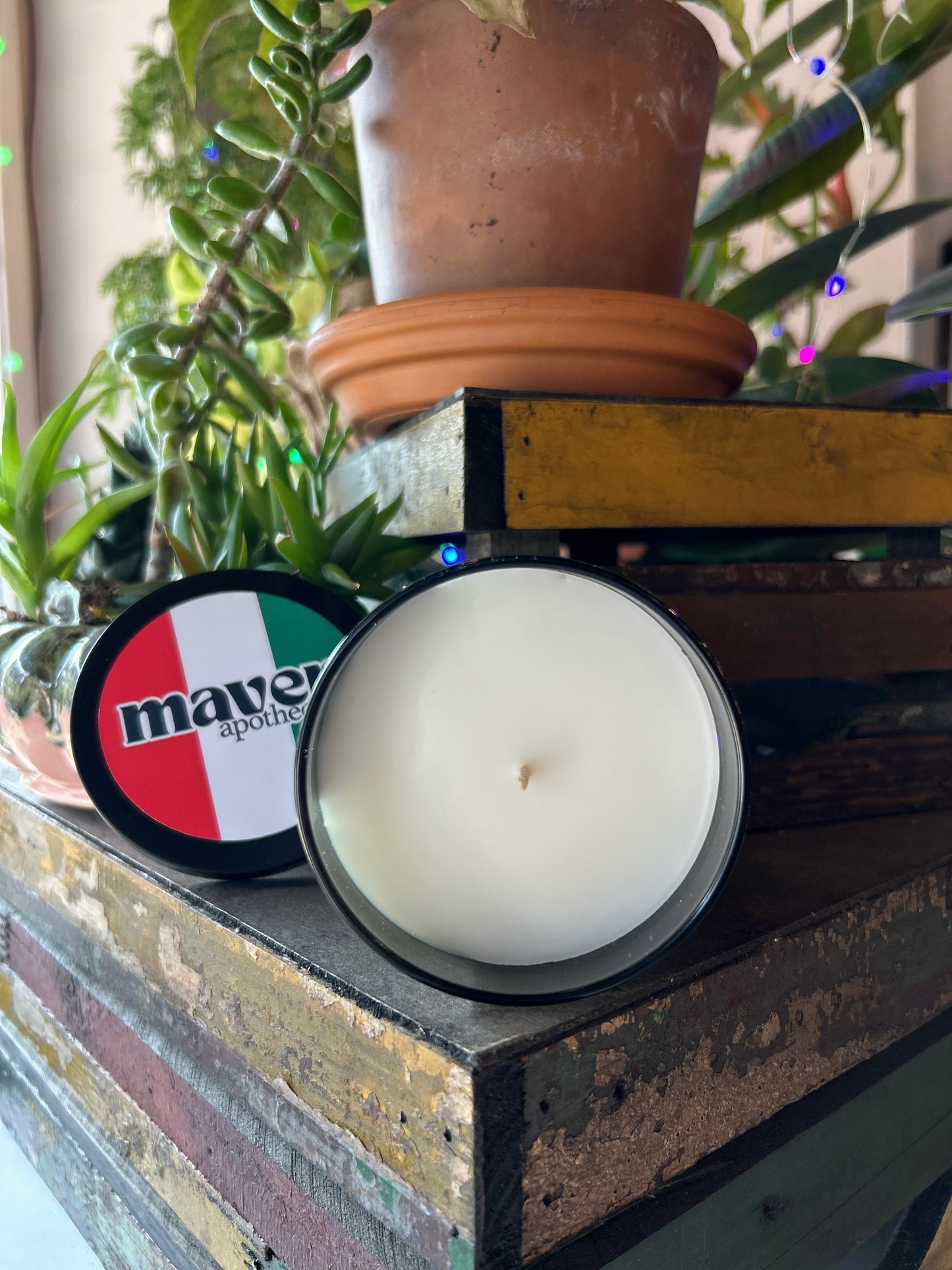 The Hill Beeswax & Coconut Wax Candle 8oz