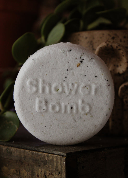 Foaming Shower Bomb with Menthol Blue Chamomile 4.5oz