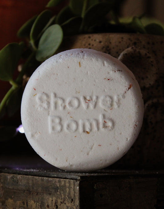 Foaming Shower Bomb with Menthol Sandalwood Slumber 4.5oz