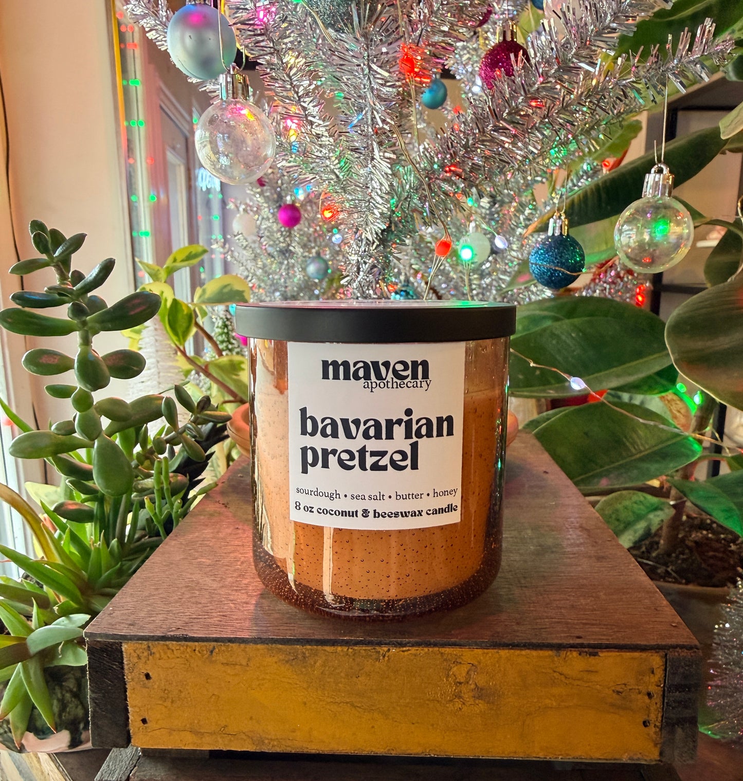 Bavarian Pretzel Beeswax & Coconut Wax Candle 8oz